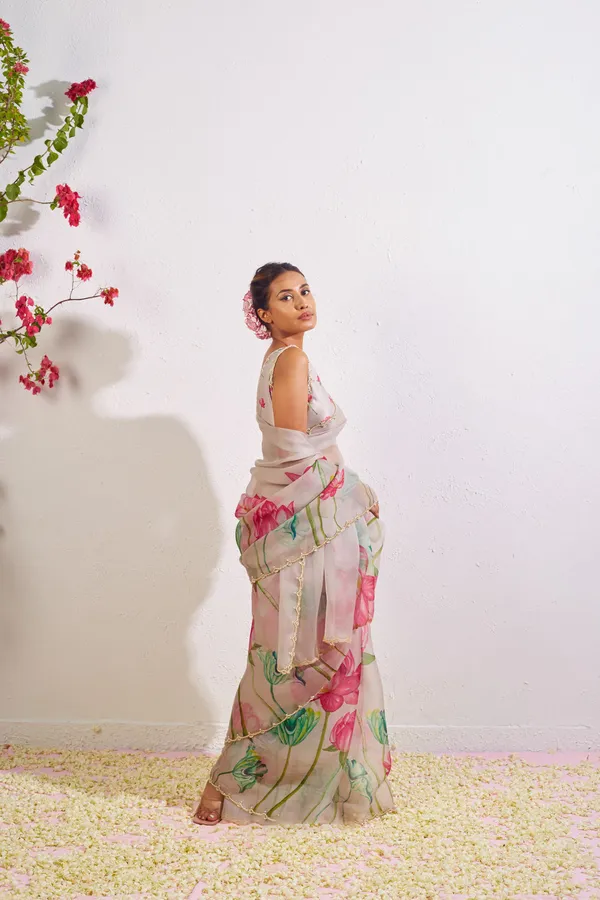 Grey_Organza_Motiwork_Embroidered_Saree