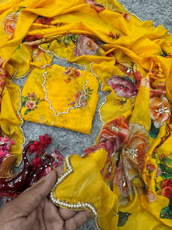 Yellow_Katdana_and_Beads_Hand-Embroidered_Saree