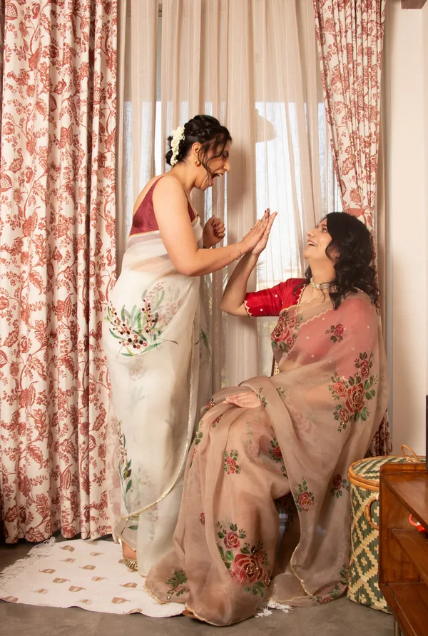 Off-White_Organza_Motiwork_Embroidered_Saree