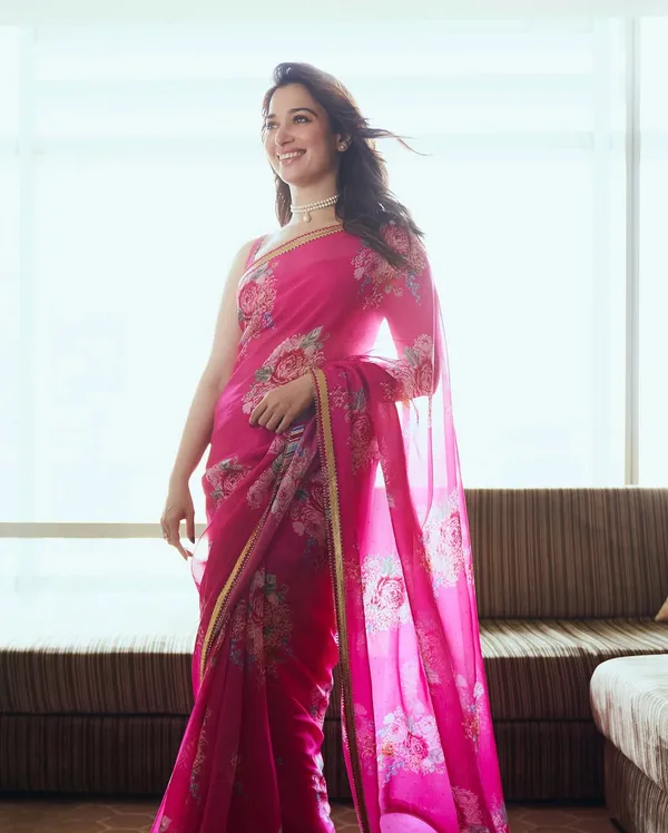 Pink_Smooth_Georgette_Silk_Floral_Printed_Saree