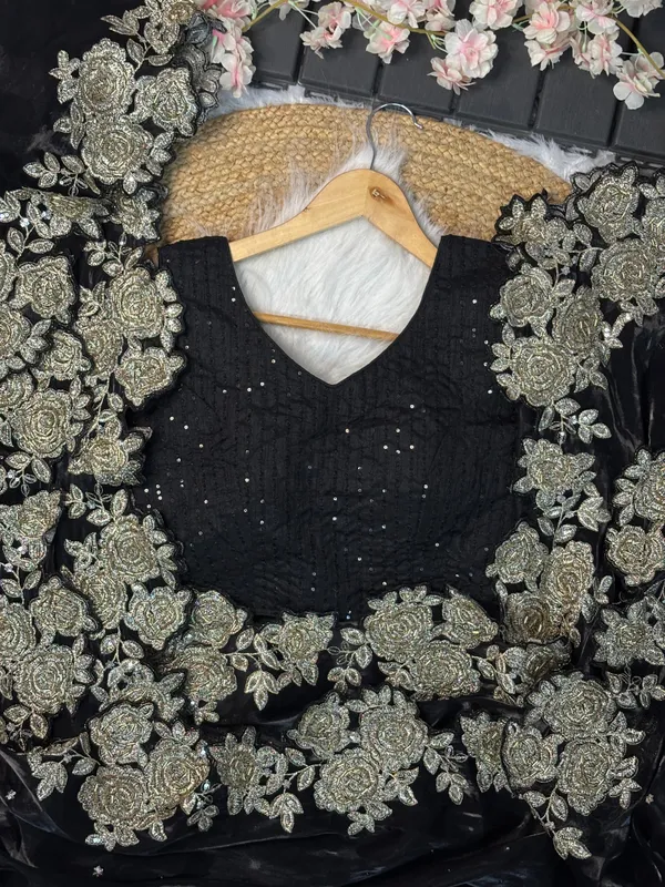 Black_Floral_Embroidered_Designer_Saree