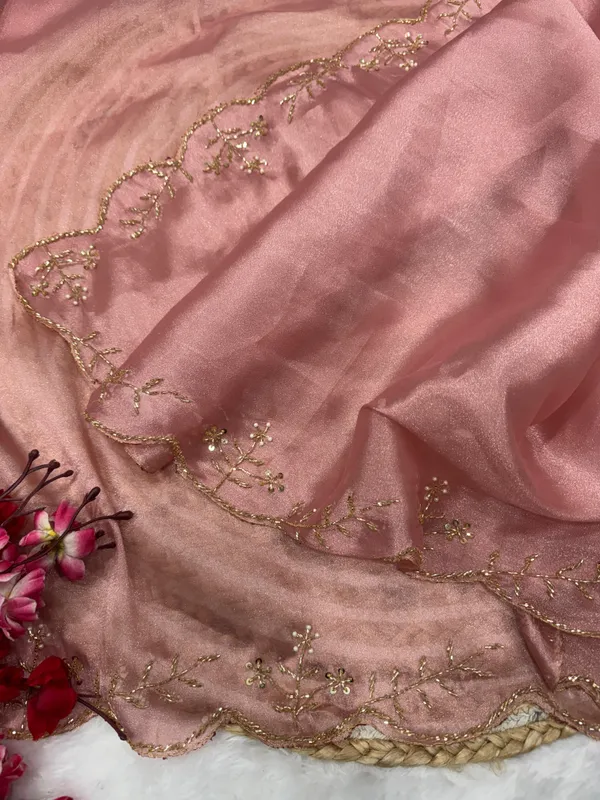 Pink_Shaded_Copper_Silk_Handwork_Saree