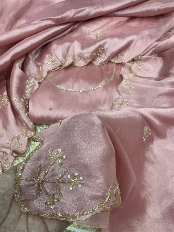 Pink_Shaded_Copper_Silk_Handwork_Saree