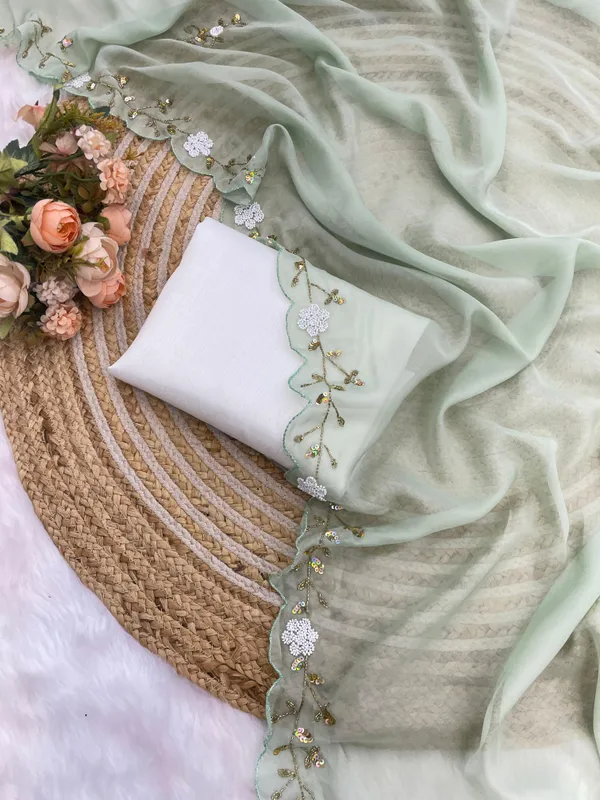 Pista_Cut_Dana_Embroidered_Designer_Saree