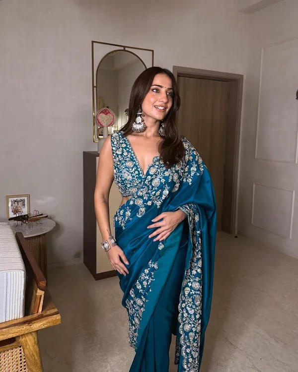 Blue_Classic_Embroidered_Designer_Saree