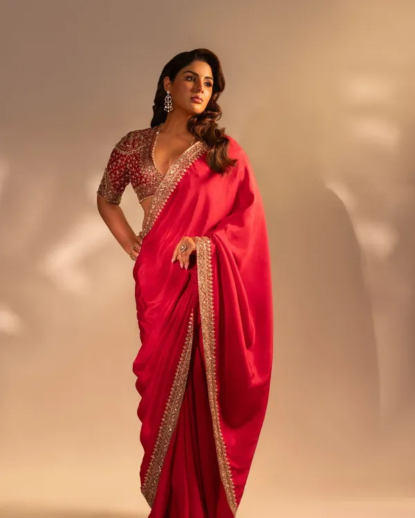 Cherry_Red_Space_Silk_With_Embroidered_Saree