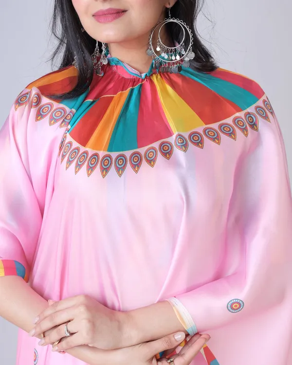 Pink_Trendy_Free-Hand_Mandalaa_Print_Saree