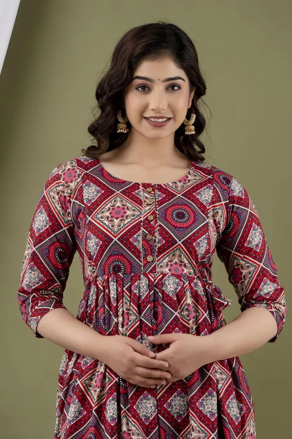 Black_fly_in_purple_Cotton_Printed_Maternity_And_Feeding_Kurti_Combo_Of_2