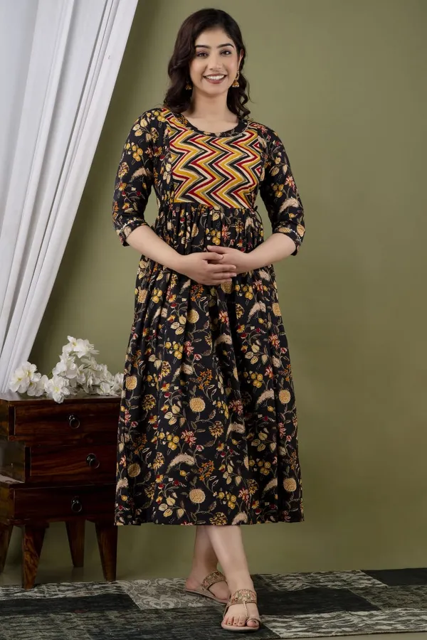 Black_fly_lahri_Cotton_Printed_Maternity_And_Feeding_Kurti_Combo_Of_2