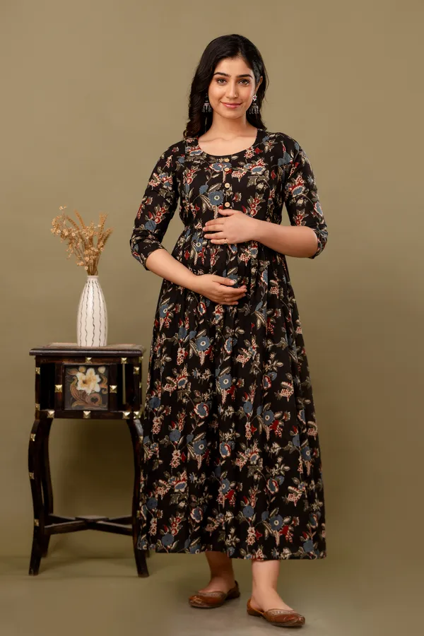 Black_fly_red_Cotton_Printed_Maternity_And_Feeding_Kurti_Combo_Of_2
