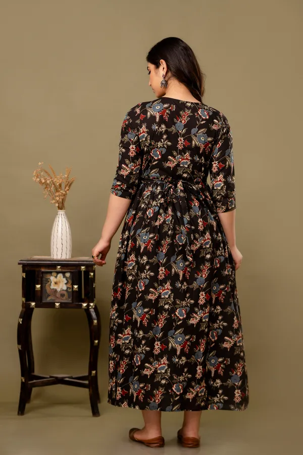 Black_fly_tringal_Cotton_Printed_Maternity_And_Feeding_Kurti_Combo_Of_2