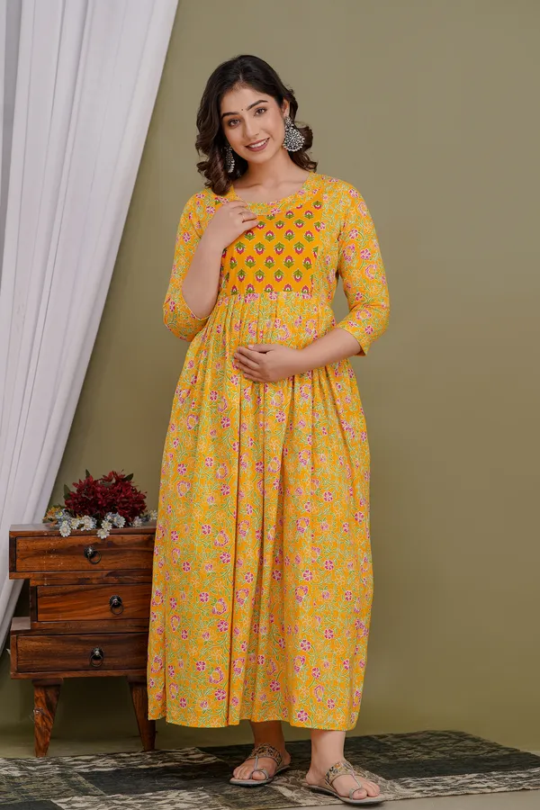 Black_fly_yellow_Cotton_Printed_Maternity_And_Feeding_Kurti_Combo_Of_2