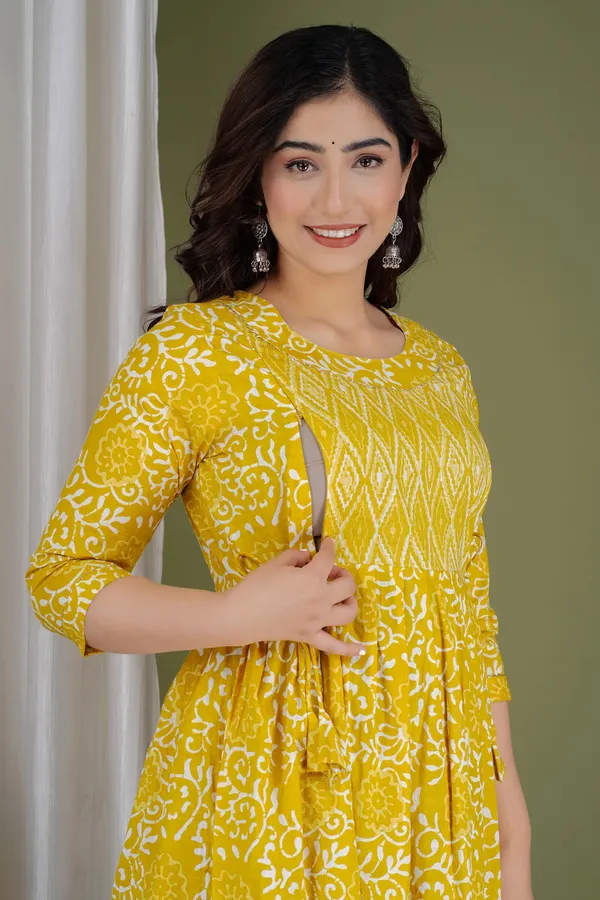 Black_fly_zikzaking_Cotton_Printed_Maternity_And_Feeding_Kurti__Combo_Of_2