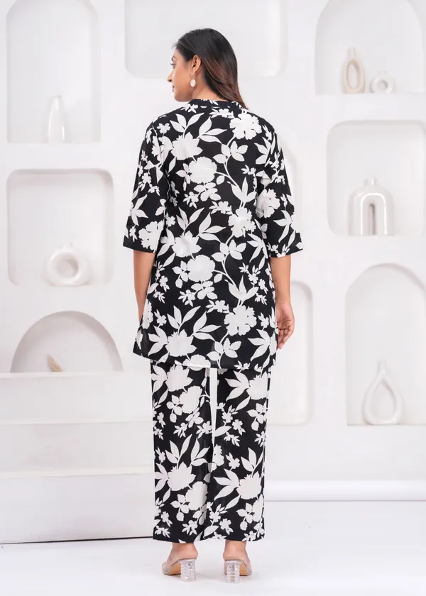 Black_in_white_cotton_cord_set