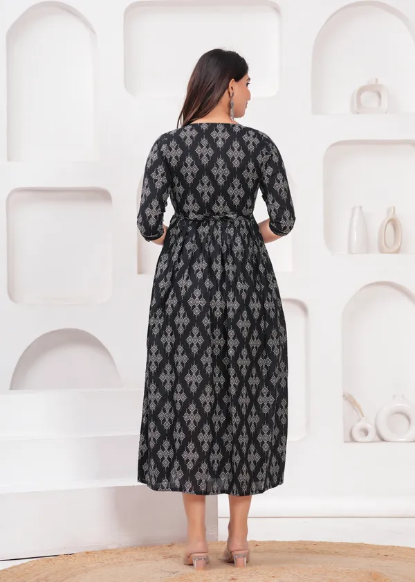 Black_plus_cotton_maternity_and_feeding_kurti