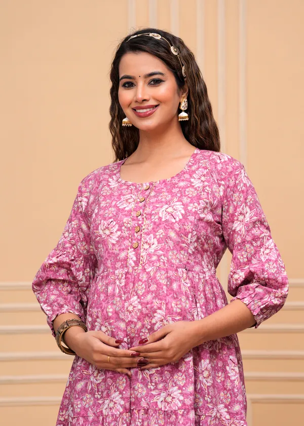 Black_white_flower_Cotton_Printed_Maternity_And_Feeding_Kurti__Combo_Of_2