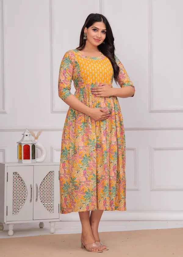 Green_corn_Cotton_Printed_Maternity_And_Feeding_Kurti_Combo_Of_2
