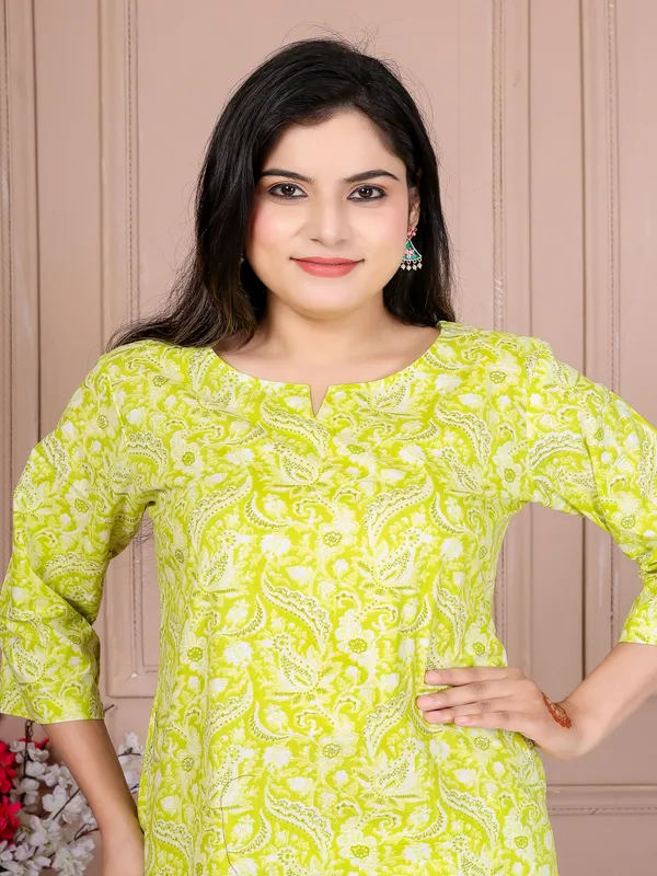 Parrot_green_snck_cotton_cord_set