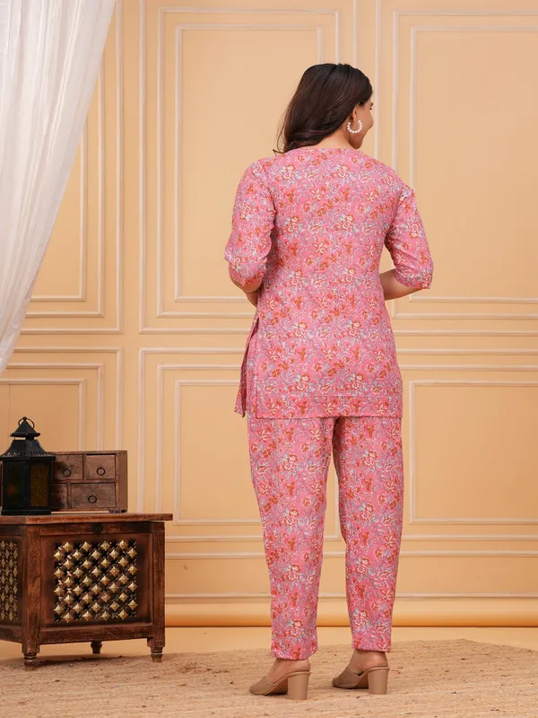 Pink_reedam_feeding_cord_set