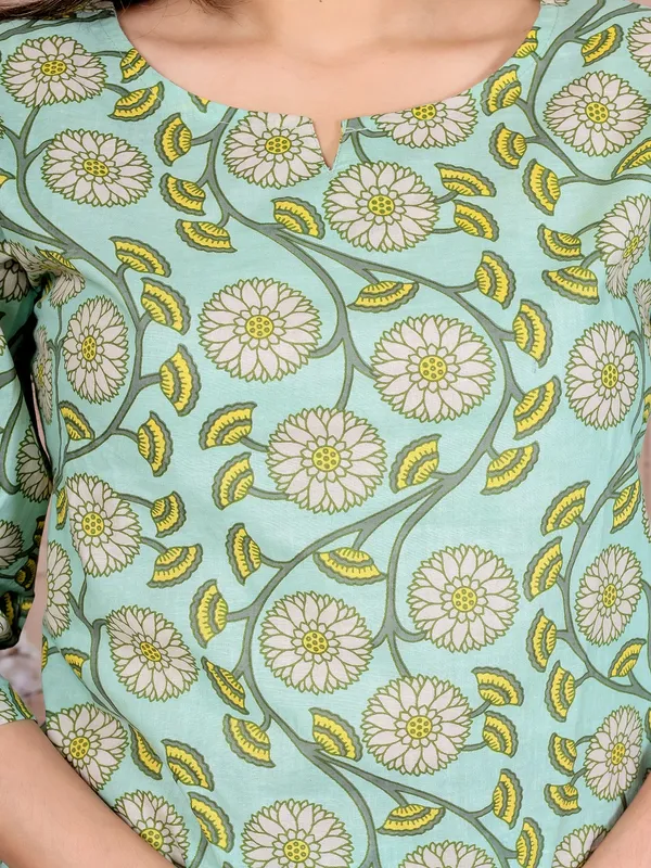 Pista_flower_cotton_cord_set