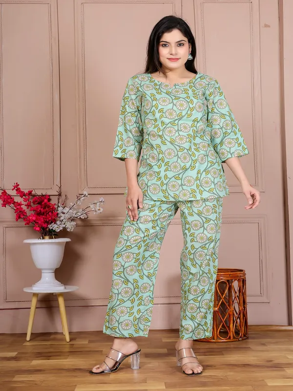 Pista_flower_cotton_cord_set