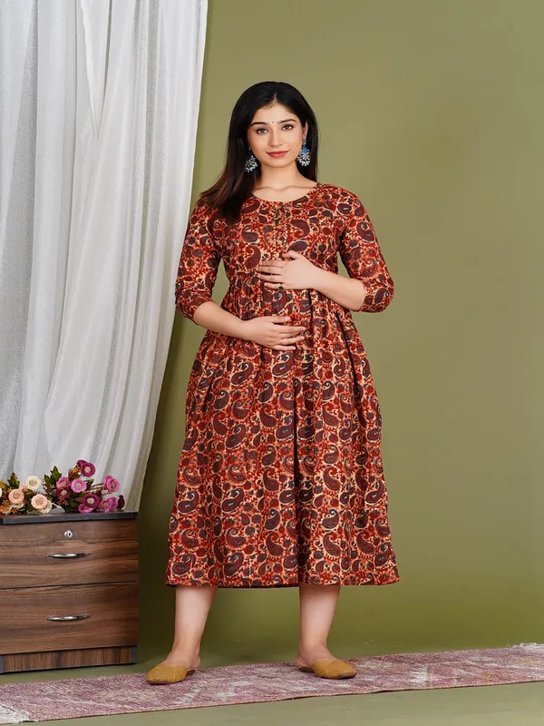 Red_carry_rayon_maternity_and_feeding_kurti