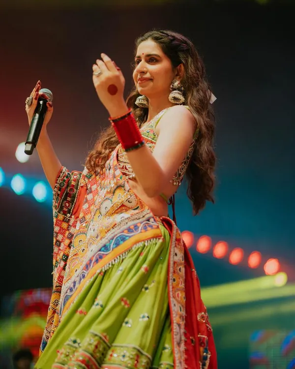 Parrot_And_Maroon_Designer_Lehngha_Real_Mirror_Work_With_Dupatta_And__Blouse_Piece
