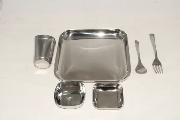 Grey_Stainless_Steel_Dinner_Set_For_Kids_Square_2_Bowls_Glass_Spoon_Plate_(8_Inch_Square)
