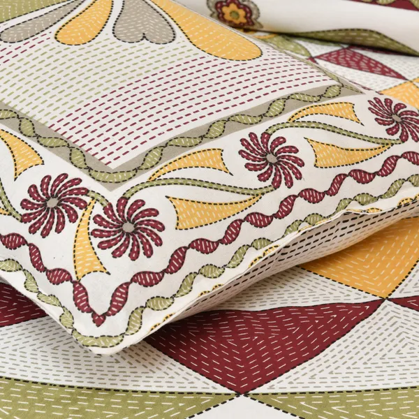 320_TC_katha_patchwork_design_King_Size_Premium_Cotton_Bedsheet_With_Two_Pillow_Covers_-_275_X_275_cm_(King_size)