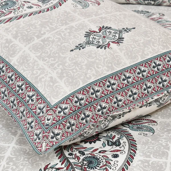 320_TC_katha_patchwork_design_King_Size_Premium_Cotton_Bedsheet_With_Two_Pillow_Covers_-_275_X_275_cm_(King_size)