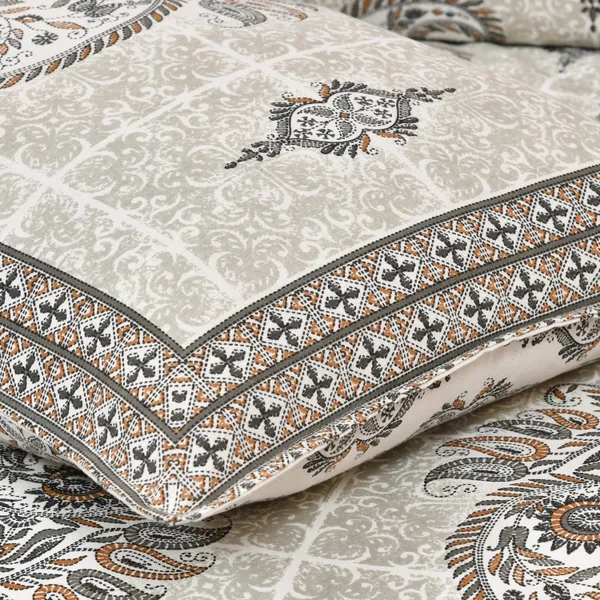 320_TC_katha_patchwork_design_King_Size_Premium_Cotton_Bedsheet_With_Two_Pillow_Covers_-_275_X_275_cm_(King_size)