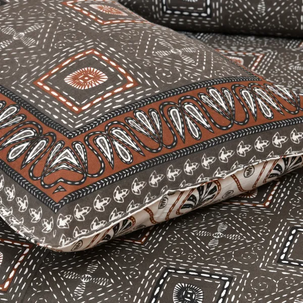 320_TC_katha_patchwork_design_King_Size_Premium_Cotton_Bedsheet_With_Two_Pillow_Covers_-_275_X_275_cm_(King_size)