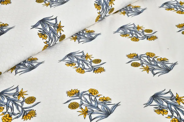 380_TC_jaipuri_print_100%_Cotton_Bedsheet_With_Two_Pillow_Covers_/_handblock_print_bedsheet_-_275_X_275_cm_(King_size)