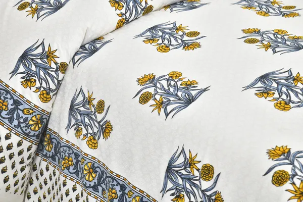 380_TC_jaipuri_print_100%_Cotton_Bedsheet_With_Two_Pillow_Covers_/_handblock_print_bedsheet_-_275_X_275_cm_(King_size)
