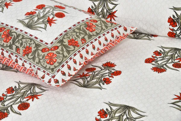 380_TC_jaipuri_print_100%_Cotton_Bedsheet_With_Two_Pillow_Covers_/_handblock_print_bedsheet_-_275_X_275_cm_(King_size)