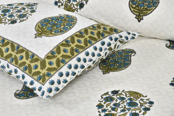 380_TC_jaipuri_print_100%_Cotton_Bedsheet_With_Two_Pillow_Covers_/_handblock_print_bedsheet_-_275_X_275_cm_(King_size)