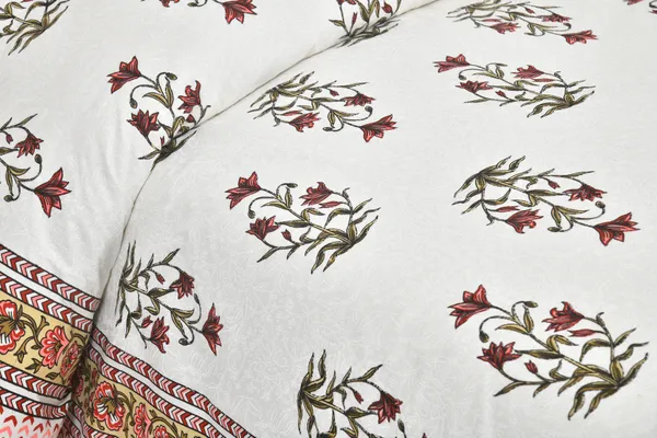 380_TC_jaipuri_print_100%_Cotton_Bedsheet_With_Two_Pillow_Covers_/_handblock_print_bedsheet_-_275_X_275_cm_(King_size)