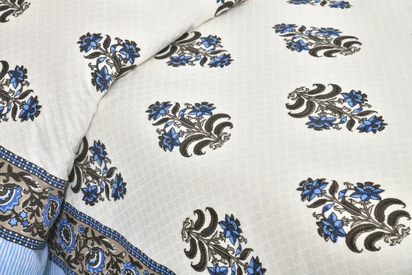 380_TC_jaipuri_print_100%_Cotton_Bedsheet_With_Two_Pillow_Covers_/_handblock_print_bedsheet_-_275_X_275_cm_(King_size)