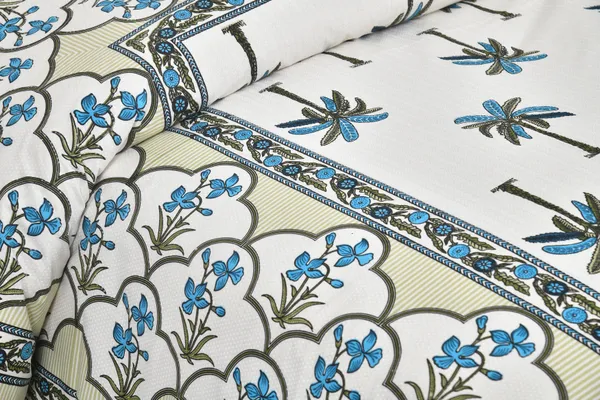 380_TC_jaipuri_print_100%_Cotton_Bedsheet_With_Two_Pillow_Covers_/_handblock_print_bedsheet_-_275_X_275_cm_(King_size)