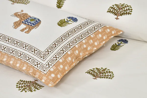 380_TC_jaipuri_print_100%_Cotton_Bedsheet_With_Two_Pillow_Covers_/_handblock_print_bedsheet_-_275_X_275_cm_(King_size)