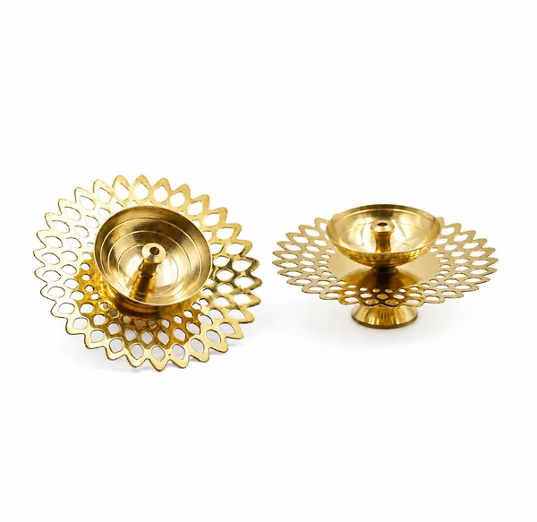 Brass_Lotus_Design_Diya_Oil_Lamp_Pair
