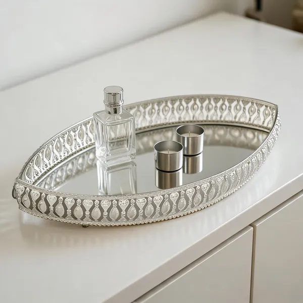 Silver_Metal_Oval_Mirrored_Decorative_Tray