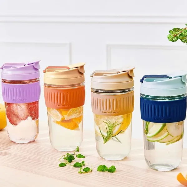 Reusable_Glass_Coffee_&_Juice_Mug_Shaker_with_Lid_&_Straw_Pack_of_1,_Thick_Borosilicate_Glass_Tumbler_500ml,_Leak-Proof_Travel_Cup_Sipper_Bottle_for_Hot_&_Cold_Drinks_(Multicolor)