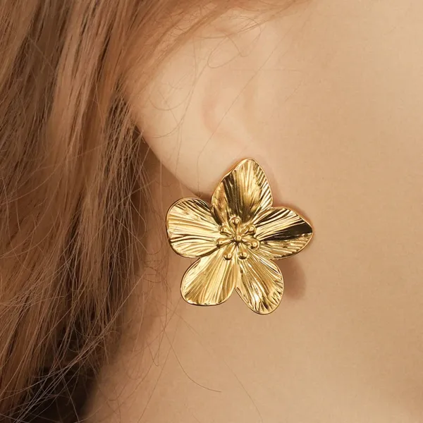 Korean_Anti_Tarnish_Flower_Beautiful_Earring_Stud_Earring