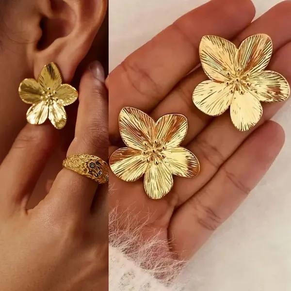 Korean_Anti_Tarnish_Flower_Beautiful_Earring_Stud_Earring