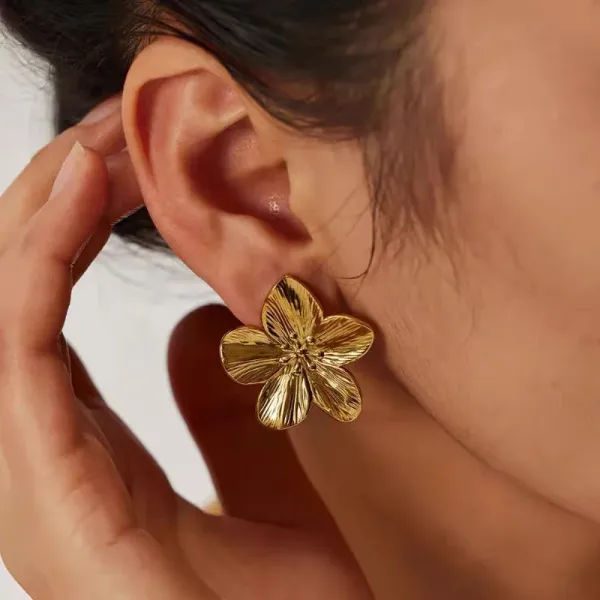 Korean_Anti_Tarnish_Flower_Beautiful_Earring_Stud_Earring