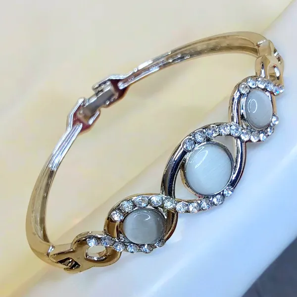 Premium_Luxurious_Stainless_Steel_Silver_Anti_Tarnish_Zirconia_Kada_Bracelet_Gifts_For_Girls_For_Women_And_Girls