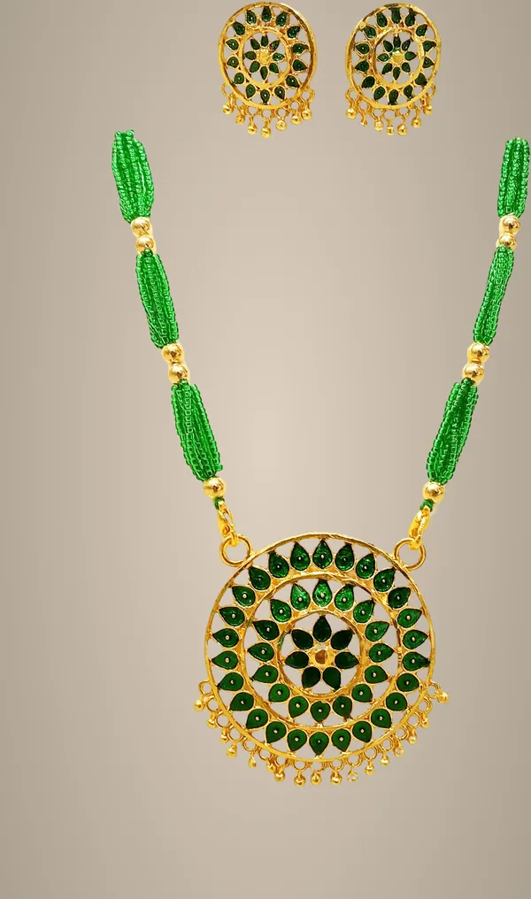 Assamese_Traditional_Gold_Plated_Green_Colour_Japi_Tassel_Jewellery_Set_For_Women_&_Girl