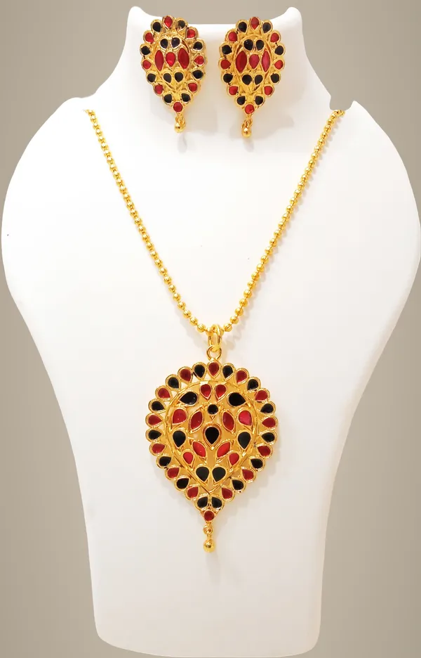 Assamese_Traditional_Gold_Plated_Red_Black_Dugdugi_Chain_Jewellery_Set_For_Women