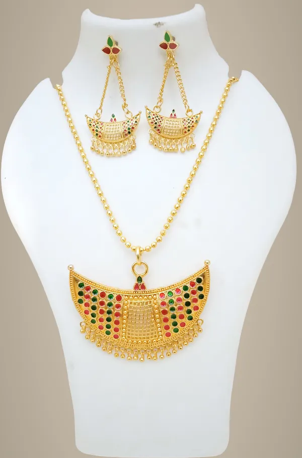 Assamese_Traditional_Red_And_Green_Colour_Joonbiri_Chain_Jewellery_Set_For_Women
